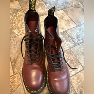 Doc Martens 11821 Burgundy Combat Boots Size 10